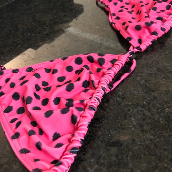 Pink Polkadot Bikini Top - Picture 2 of 4